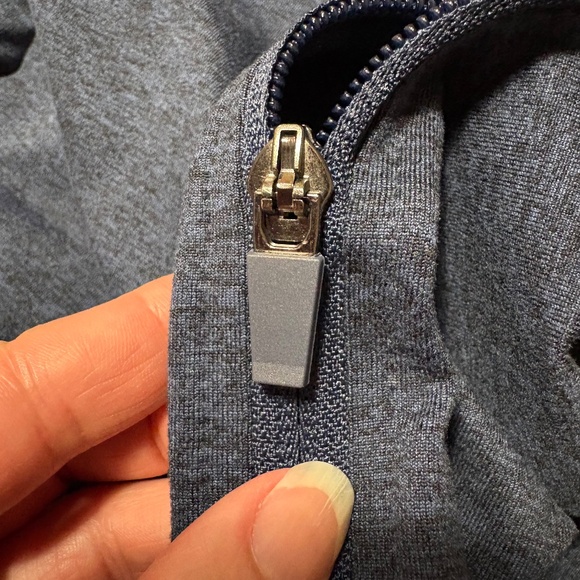 Quince performance zip hoodie - navy - size XL - Picture 7 of 10